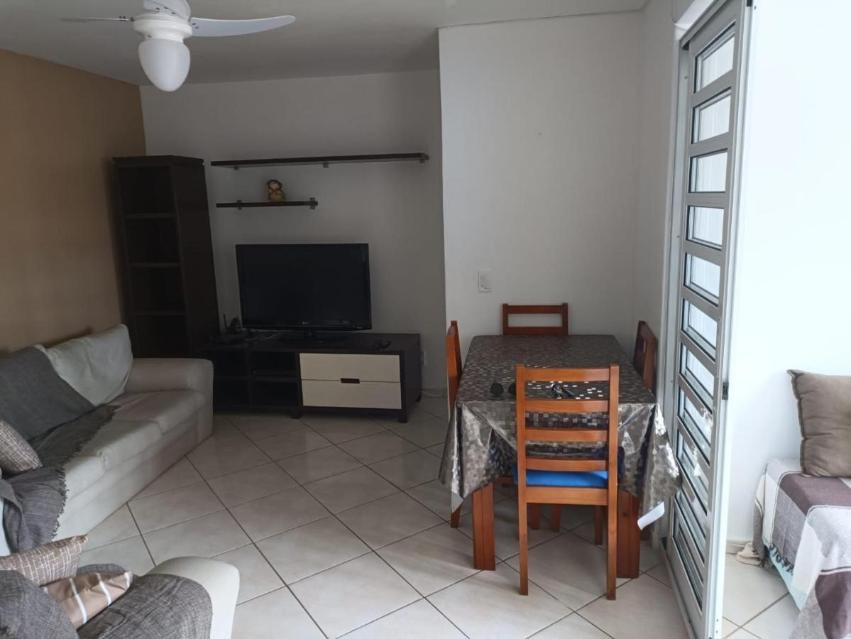 Charmoso A 100 M Da Pg Apartment