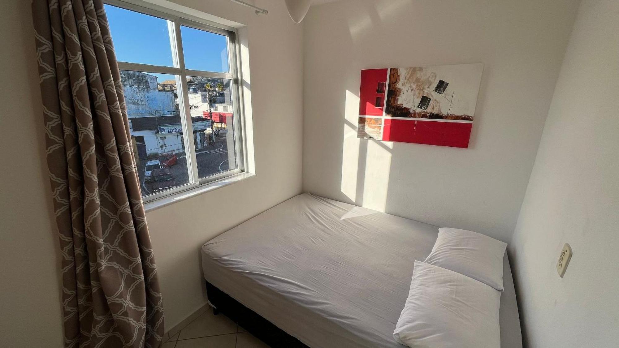 Charmoso A 100 M Da Pg Apartment